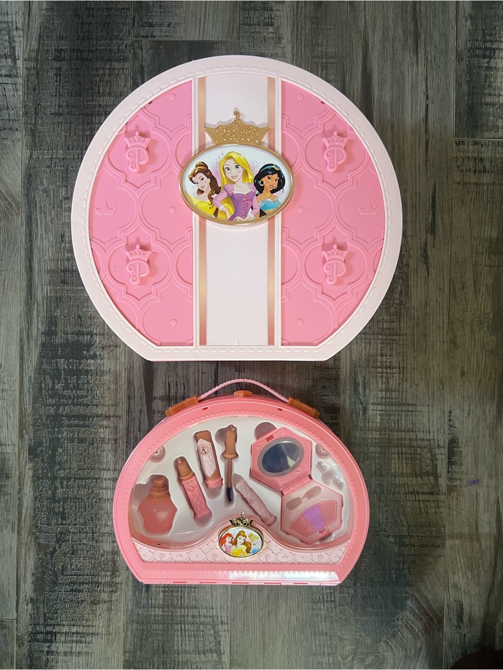 Disney Princess Makeup Tote & Vanity Set